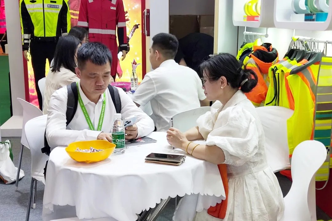 pp电子光学上海劳保展3